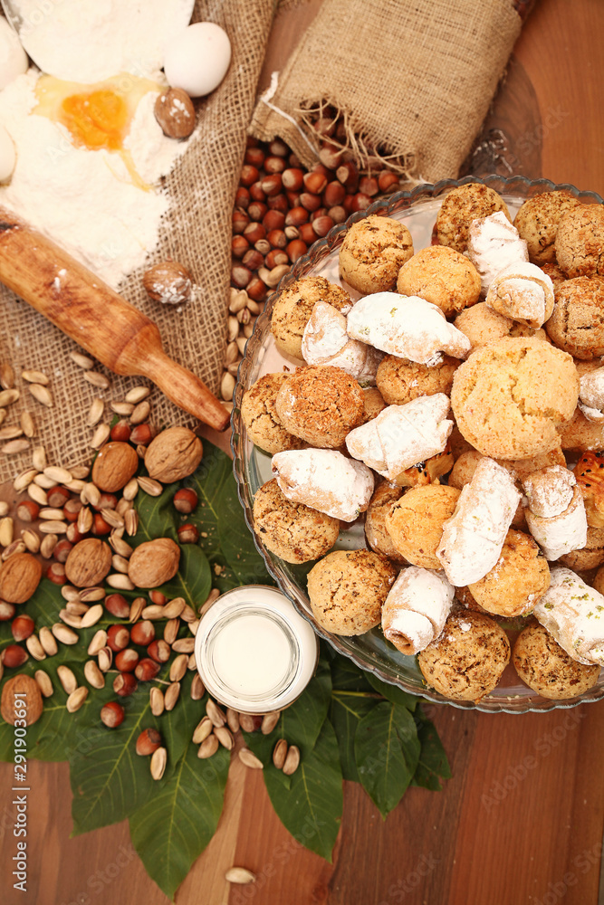 Fototapeta premium christmas cookies and nuts