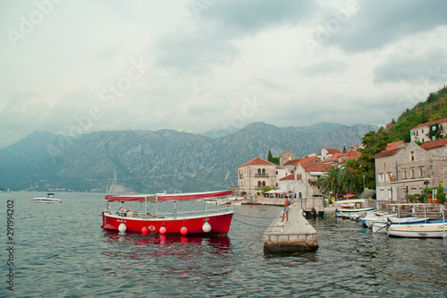 Perast in der Bucht von Kotor, Montenegro