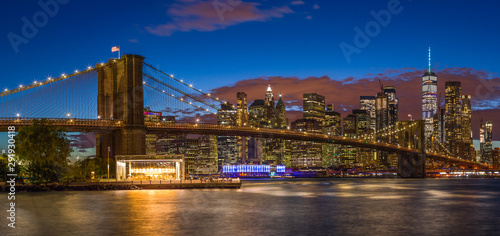 New York City Brooklyn Bridge skyline evening sunset © blvdone