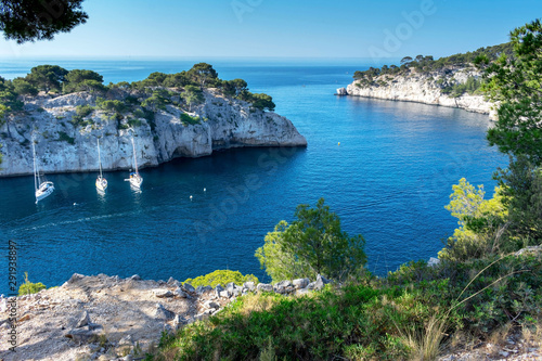 Vue sur la calanque de Port Miou à Cassis