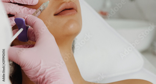 Face filler injection