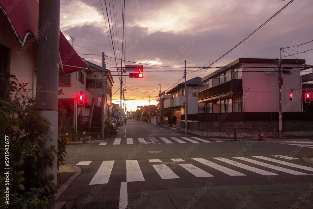 Obraz premium 日本の夕方の交差点