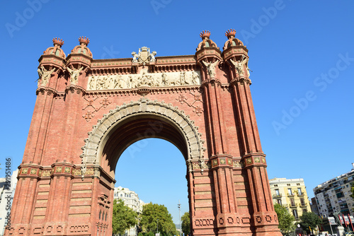 Arc de Triomf in Barcelona, Spanien © Eduard Shelesnjak