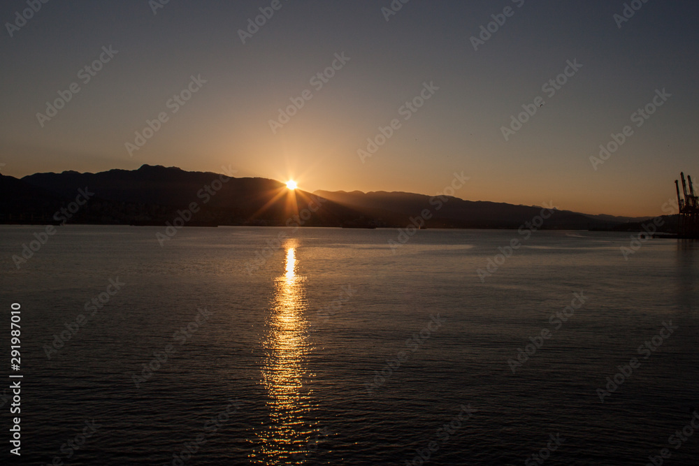 Naklejka premium Sunrise