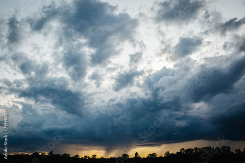 Storm on horizon 