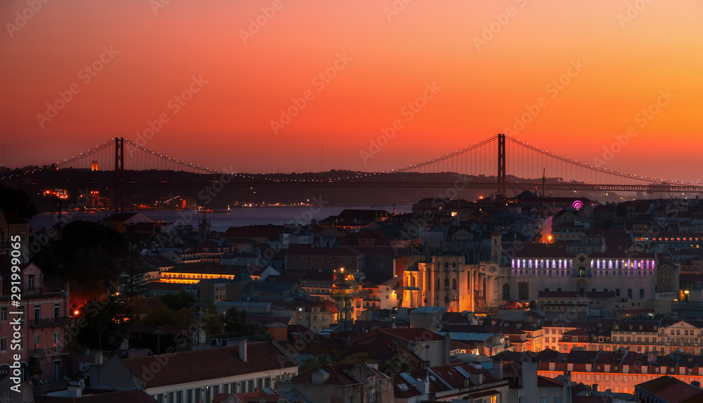 Lisbonne au couché de soleil Portugal