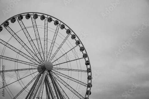ferris wheel black and white