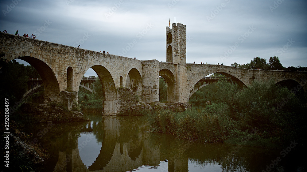El puente sobre el rio
