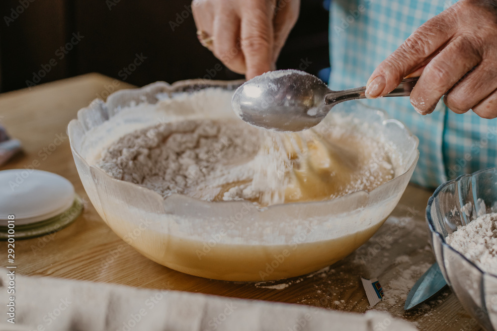 Fototapeta premium preparing cakes and pastries at home