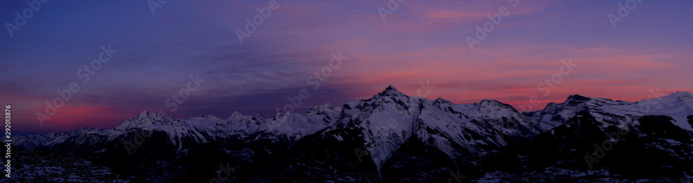 Magnifique paysage des Alpes françaises en hiver