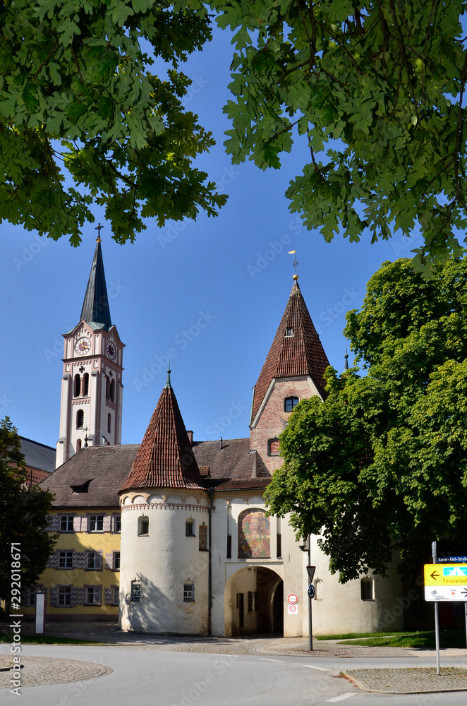 Oberes Tor mit Pfarrkirche, Weißenhorn