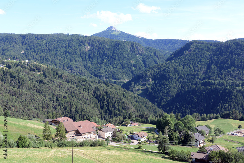 Deutschnofen mit Weißhorn