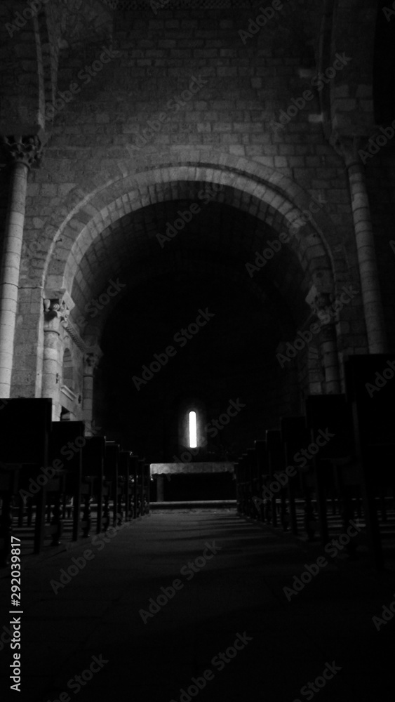 Obraz premium Church alcove with lighting opening in Black & White