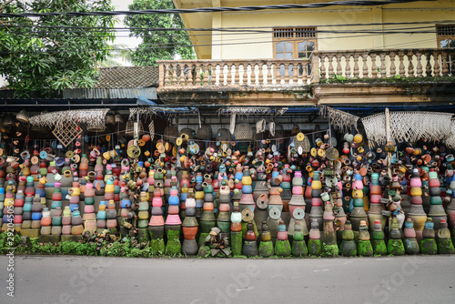 Fototapeta Naklejka Na Ścianę i Meble -  Local pottery craft shop on small street of Ubud