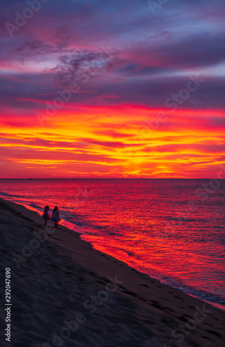 Hawaiian Sunset sky at the Beach © Kelly Headrick