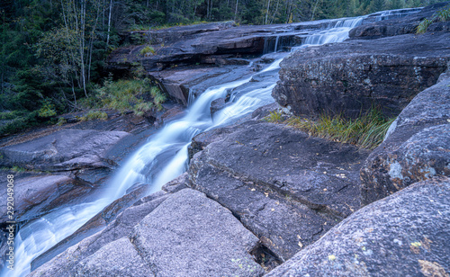 Fototapeta Naklejka Na Ścianę i Meble -  Wodospady w Kanada koło Lier w gminie Buskerud w Norwegii