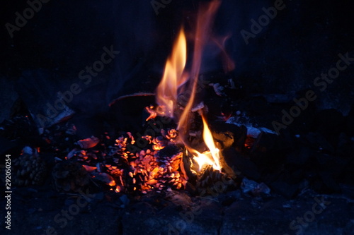Des braises et du feu