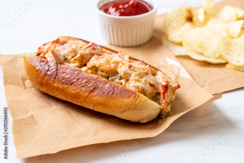 homemade lobster roll