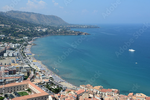 Fototapeta Naklejka Na Ścianę i Meble -  Aerial view of Cefalu town from the rock of Rocca di Cefalu. Sicily, Italy