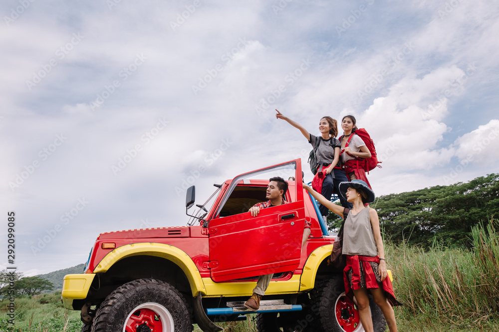 Obraz premium Group of Friends Asian Camp Forest Adventure Travel Remote Relax Concept, mountain view. 