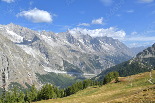 Alpine landscape of Mont Blanc © balenabianca