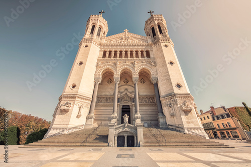 Obraz na płótnie Facade of the basilica of Notre-Dame de Fourviere in Lyon, France