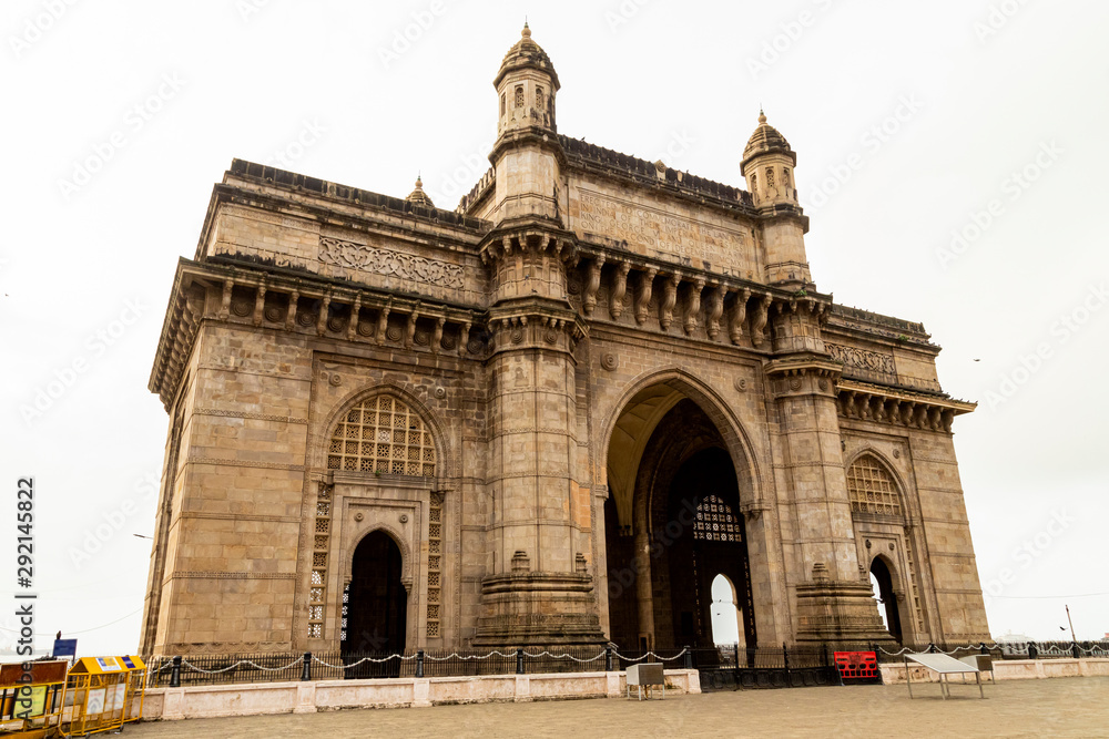 File:Dhobi Talao, Chhatrapati Shivaji Terminus Area, Fort, Mumbai,  Maharashtra, India - panoramio (11).jpg - Wikimedia Commons