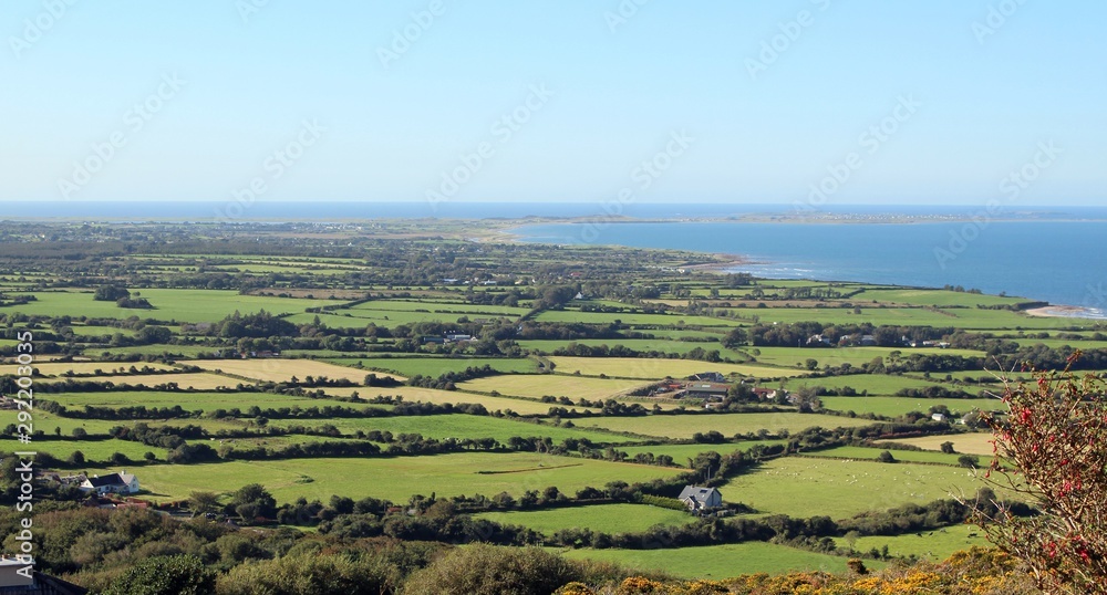 Irische Landschaft auf der Halbinsel von Dingle (Irland)