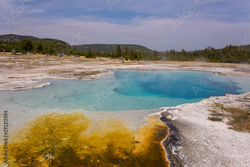 Basin emerald pool Yellowstone 