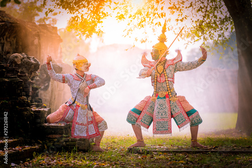 Bild auf Leinwand Khon is art culture Thailand Dancing in masked Tos-sa-kan and Hanuman are fighting in literature Ramayana