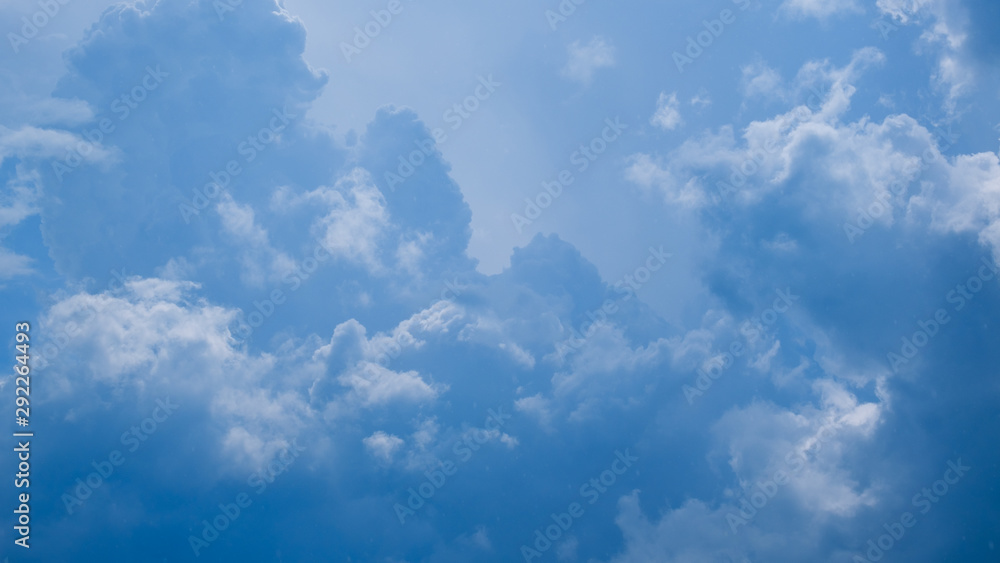 写真素材 青空空夏の空背景背景素材9月コピースペースfoto De Stock Adobe Stock