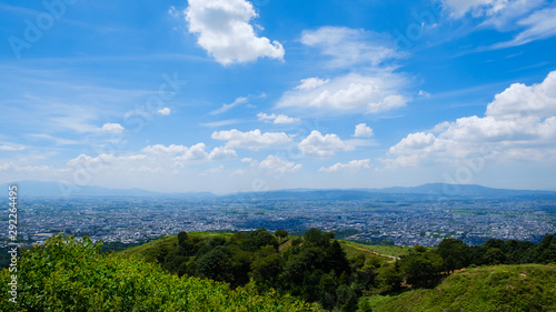 若草山からの眺望　奈良市街　山頂 © Rummy & Rummy