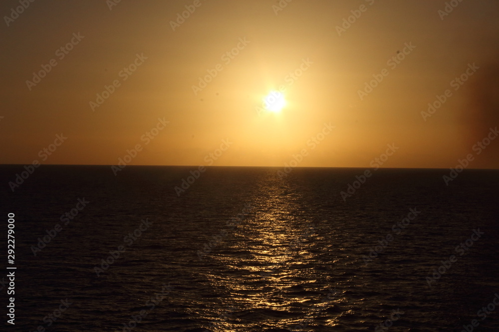 Fototapeta premium sunset on the sea