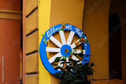 Borgo storico di Pieve di Teco risalente al 1400, Liguria, case e architetture