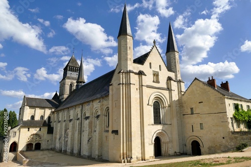 Eglise de l’Abbaye royale Notre-Dame de Fontevraud photo