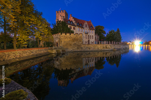 Wasserschloss Flechtingen zur blauen Stunde 2