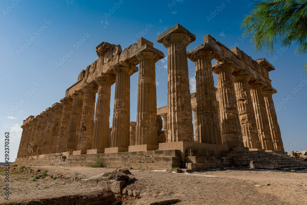 Fototapeta premium Temple of Selinunte in Sicily