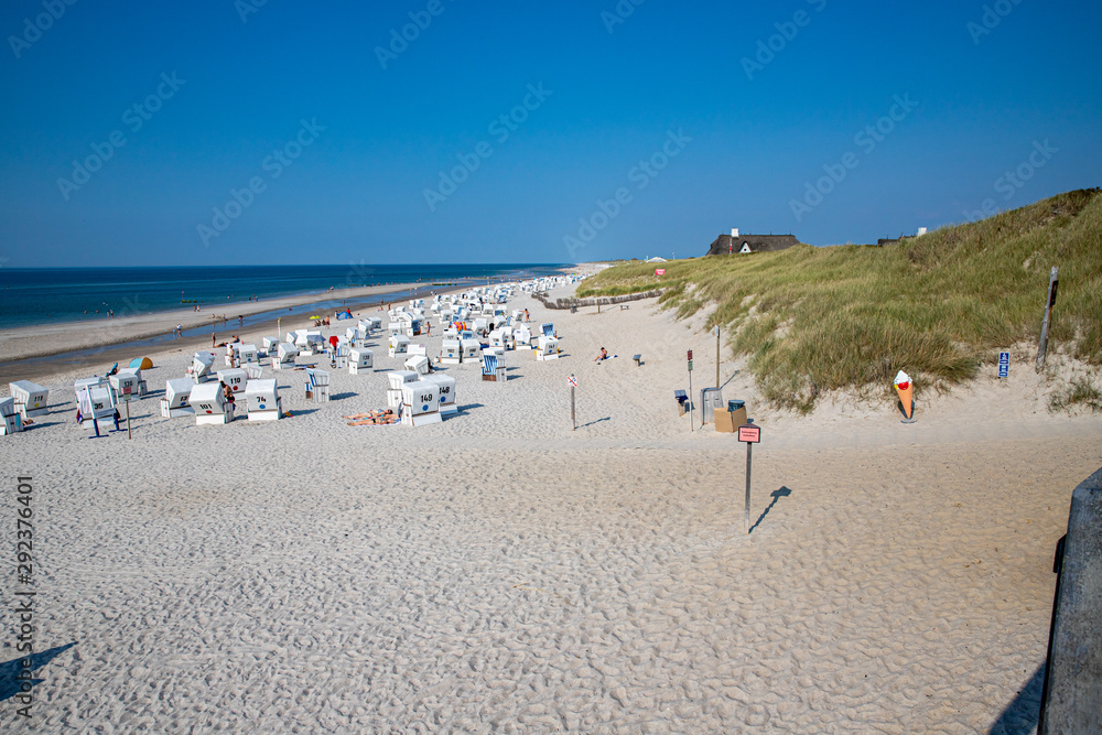Strandkörben am Strand von Kampen