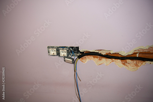Obraz na plátně ALBAÑILERIA ROZAS PARA ALARGAR INTERRUPTOR ELECTRICO