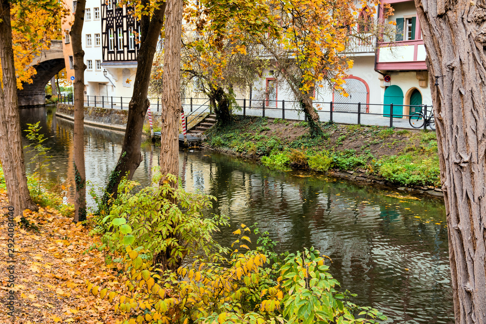 Herbstidylle am Ludwigskanal in Bamberg