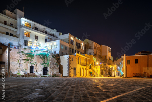 Fototapeta Naklejka Na Ścianę i Meble -  old city street at night