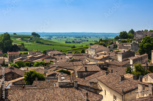 Foto Cityscape view on Saint-Emilion, Gironde, Aquitaine, France