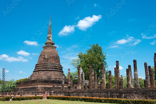 Fototapeta Sukhothai, Thailand - Apr 08 2018: Wat Sra Sri in Sukhothai Historical Park, Sukhothai, Thailand