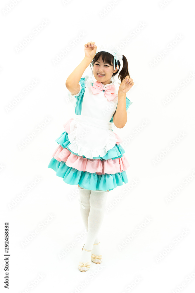 メイドのコスプレをする女性 メイドのコスプレをする女性