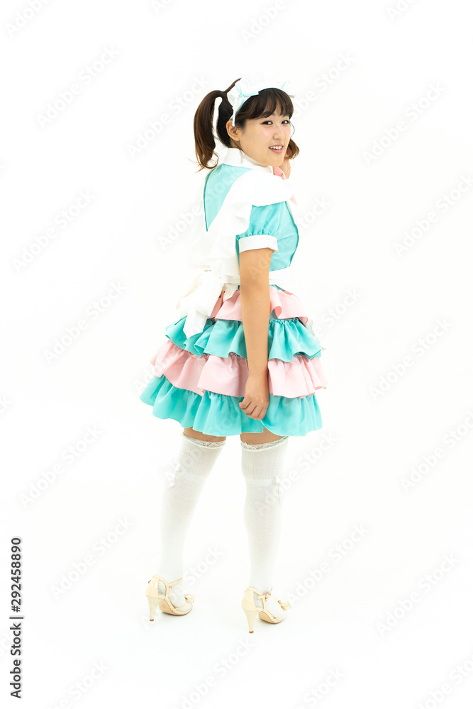 メイドのコスプレをする女性 メイドのコスプレをする女性