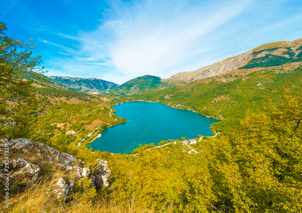 Lake Scanno (L'Aquila, Italy) - When nature is romantic: the heart - shaped lake on the Apennines mountains, in Abruzzo region, central Italy, during the autumn with foliage