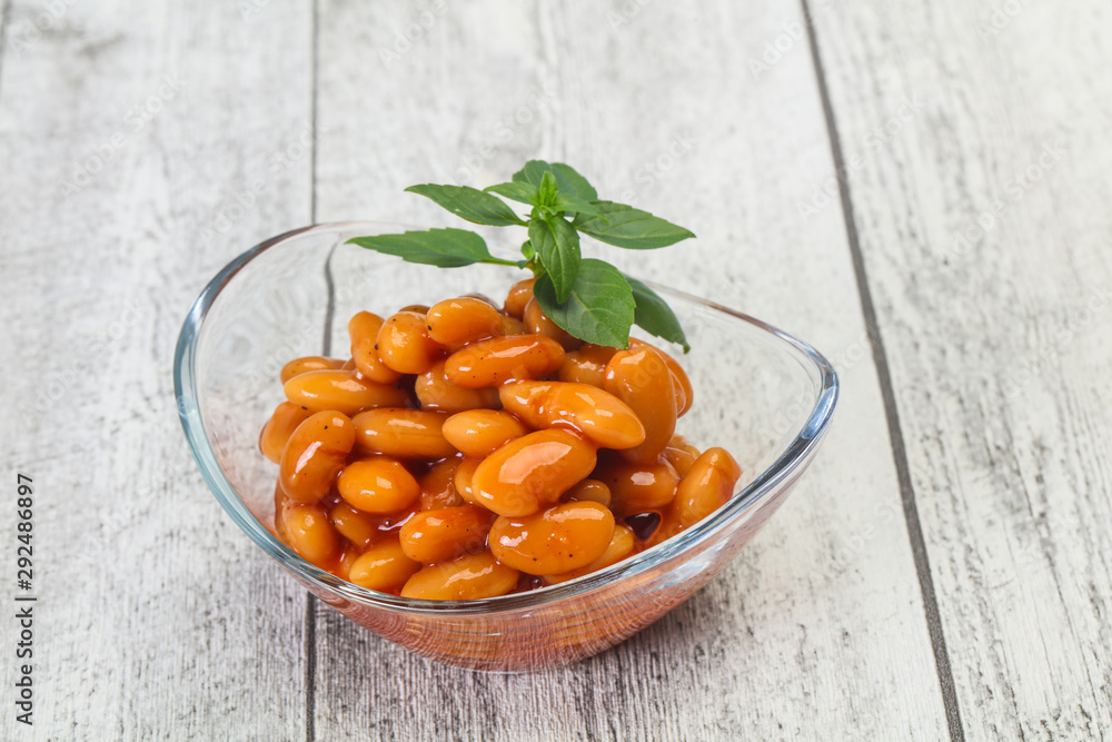 White beans with tomato sauce White beans with tomato sauce