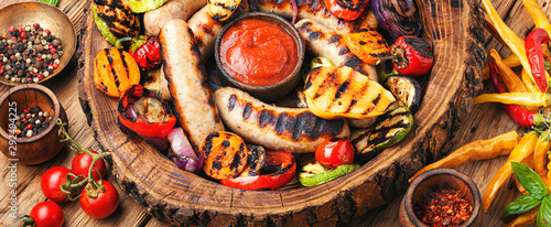Grilled sausages with vegetables © nikolaydonetsk