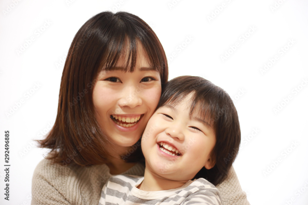 笑顔の親子