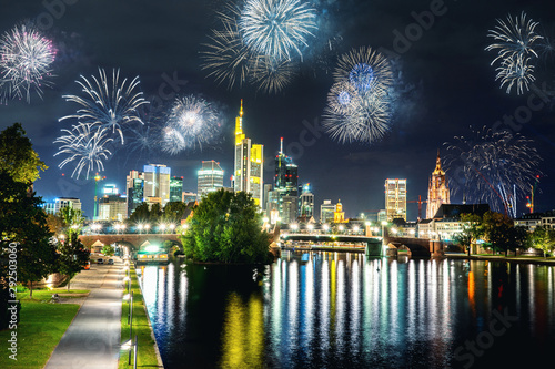 Neu Jahr - Feuerwerk - Frankfurt